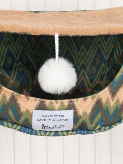 08308090-baaa-4b9d-930f-b54eaf227d9f-Max